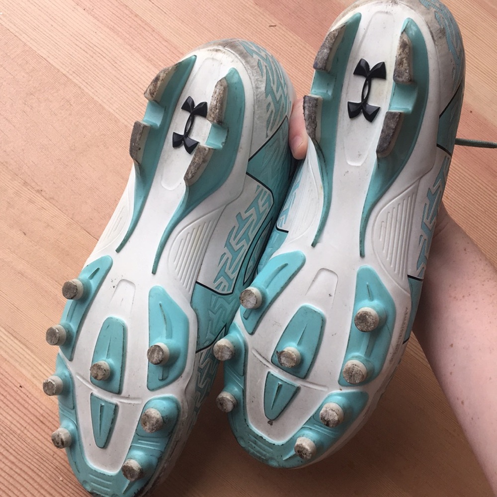 Cleats - Picture 3 of 5